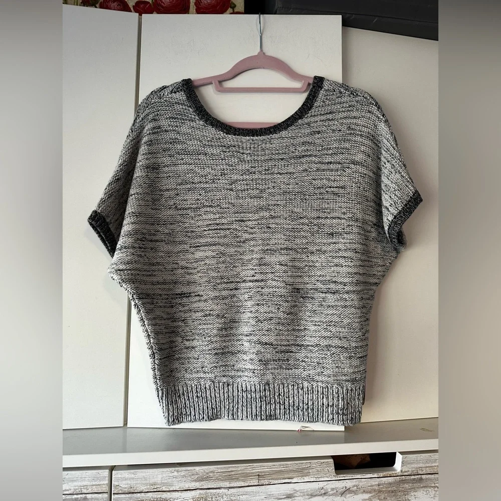 ✨ Banana Republic Marled Knit Cap Sleeve Sweater Top Small